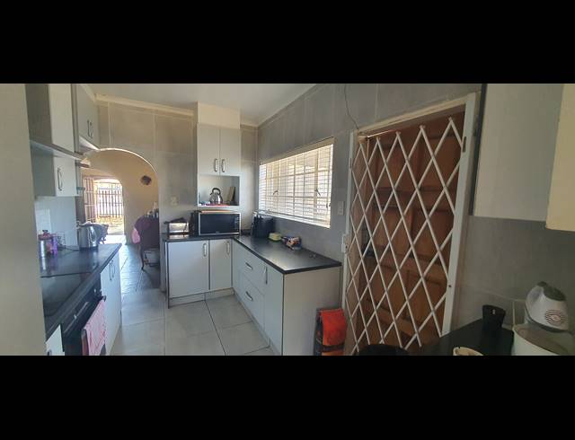 3 BEDROOM HOUSE FOR SALE IN BERGSIG